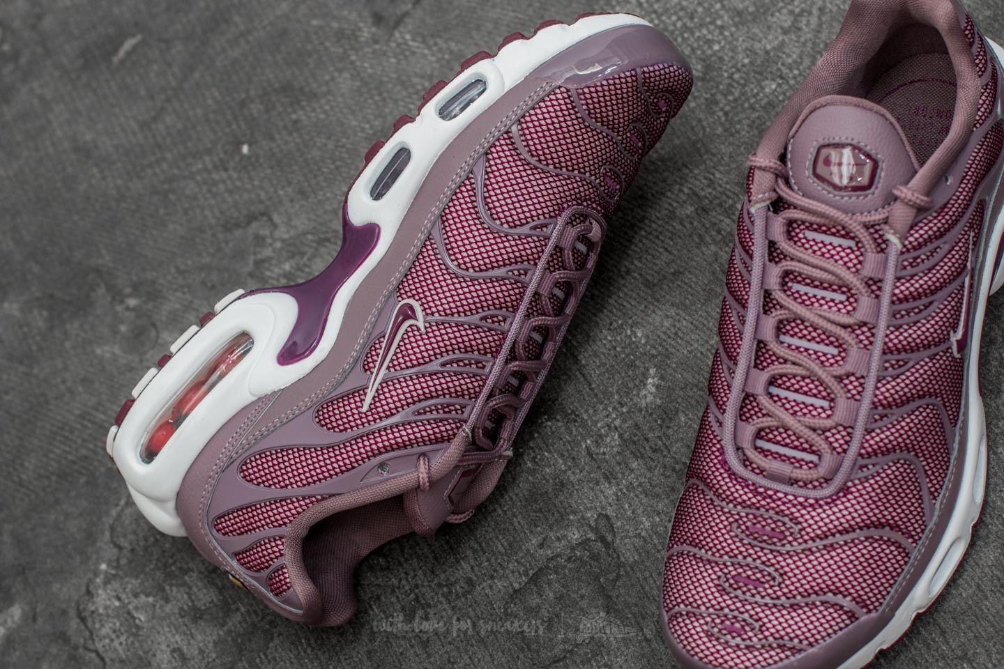 Women's Wmns Air Max Plus Taupe Grey Bordeaux silt Red Women's Wmns Air Max Plus Taupe Grey Bordeaux silt Red