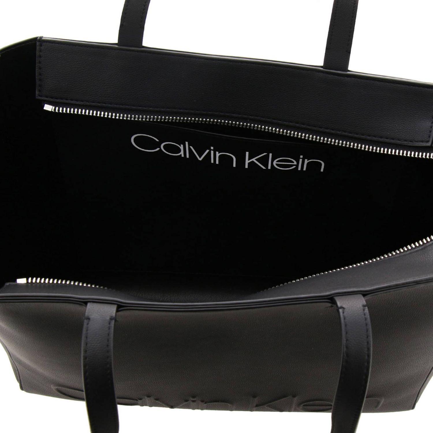 Calvin Klein Shoulder Bag Women in Black - Lyst