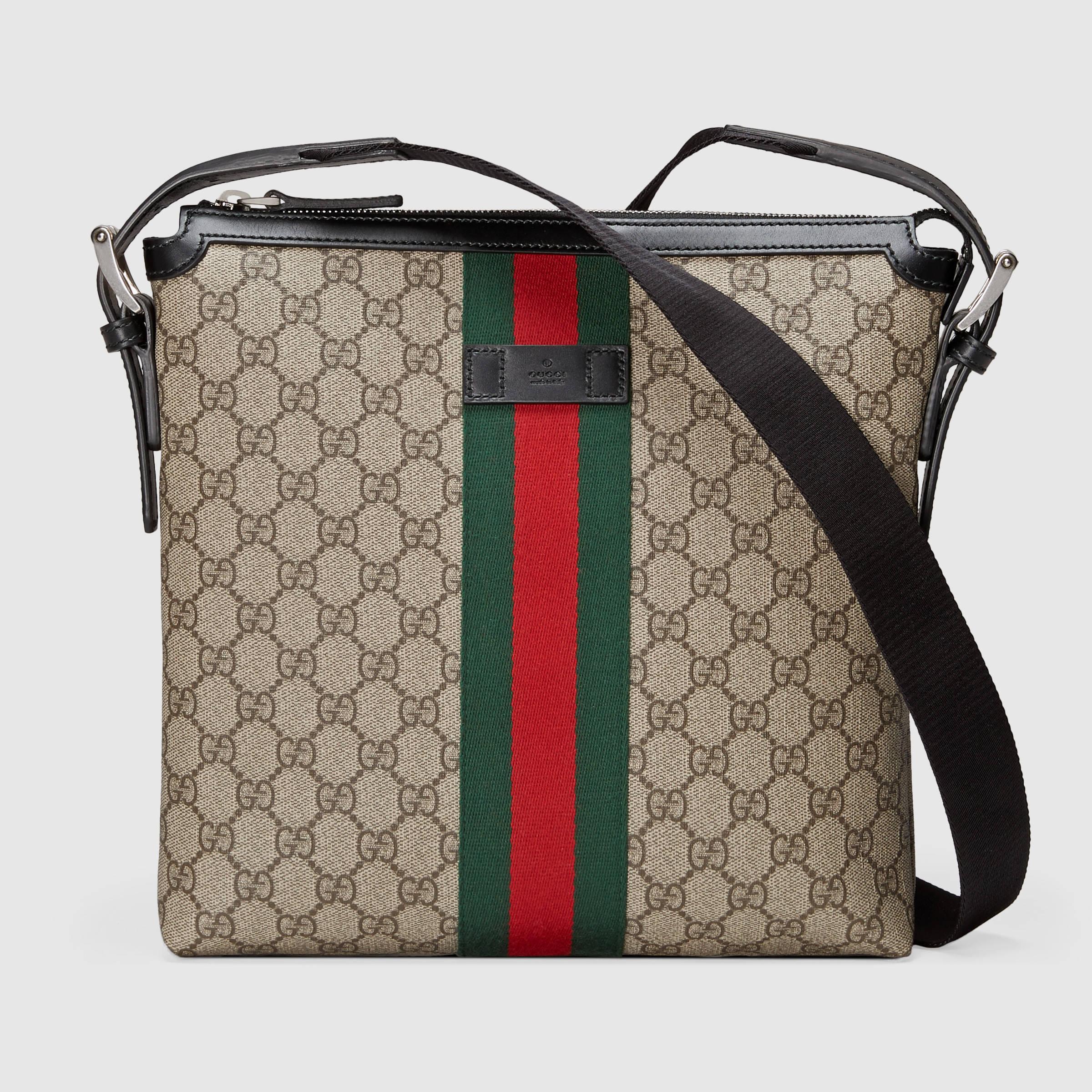 Gucci Web GG Supreme Messenger Bag in Green for Men | Lyst