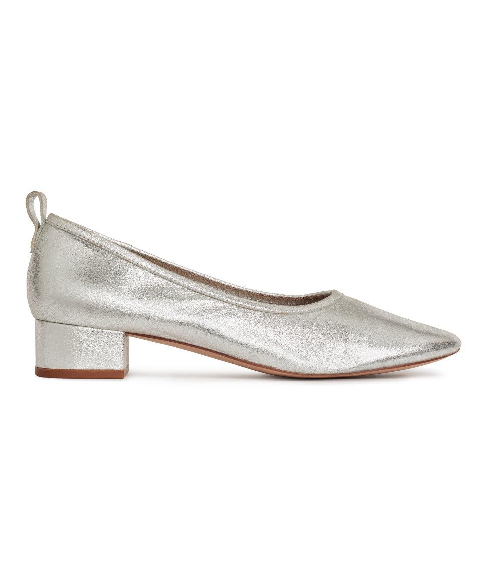 shoes h m h m low court shoes in metallic lyst shoes h m h m low court shoes in metallic lyst