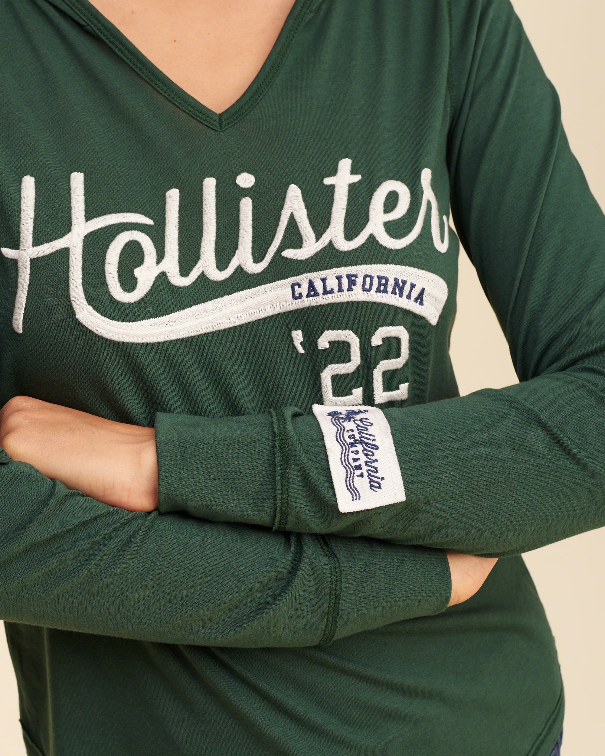 hollister green t shirt