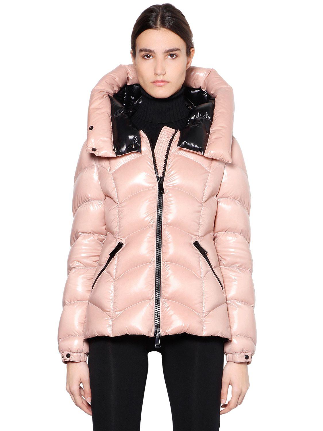 akebia hooded wave puffer jacket