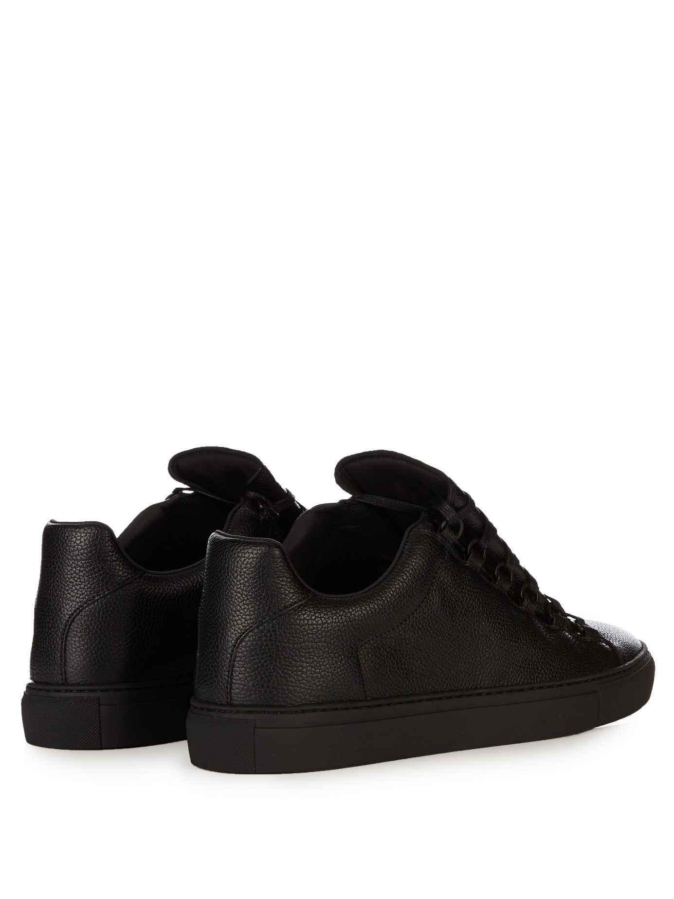 Balenciaga Arena Leather Low-Top Sneakers in Black for Men | Lyst