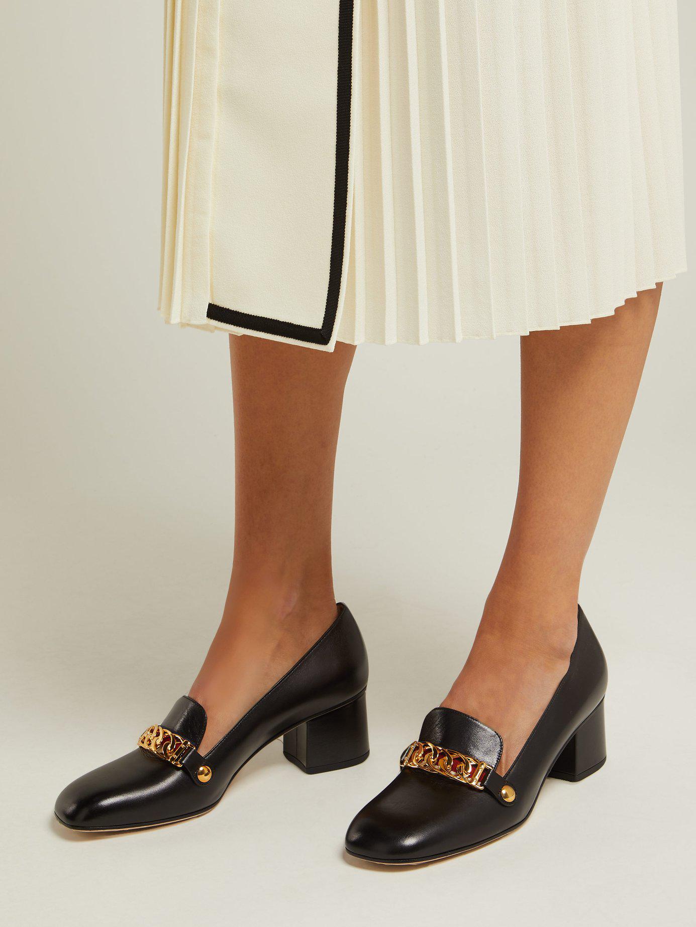 Lyst - Gucci Sylvie Chain-embellished Leather Pumps in Black