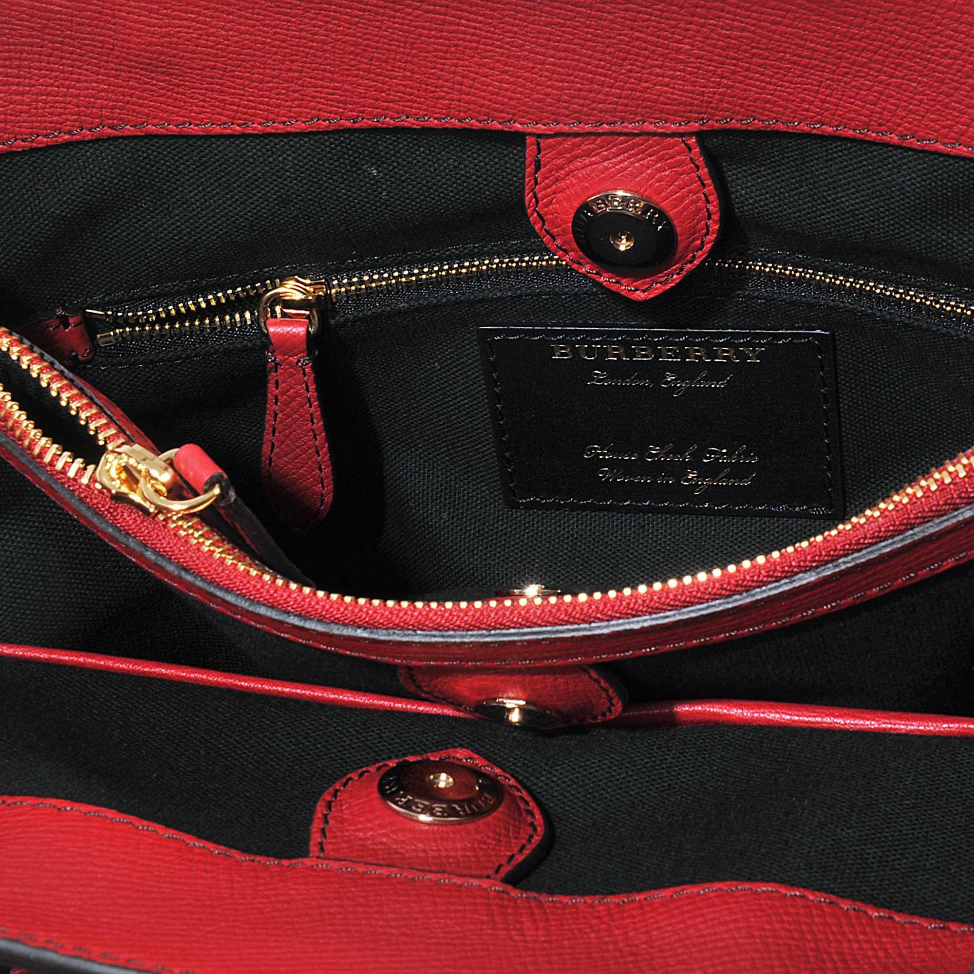 burberry medium banner bag price