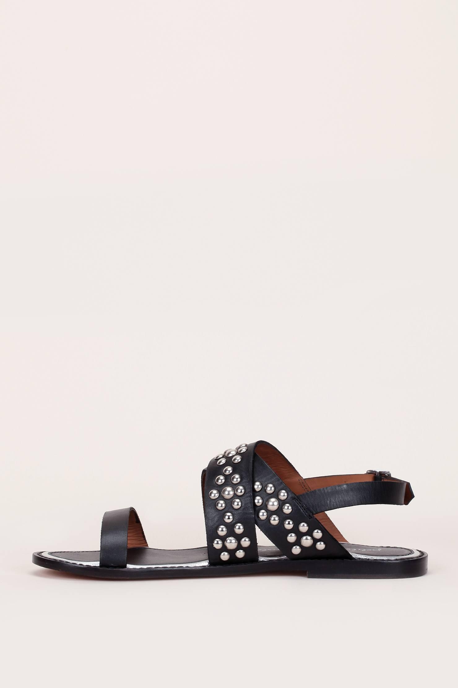 petite mendigote shoes
