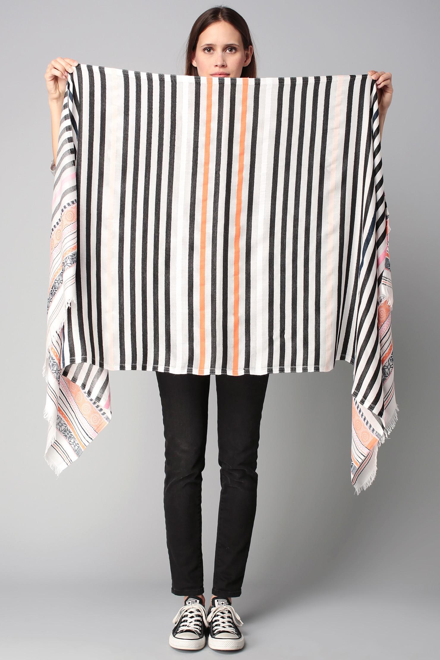 Lyst - Pieces Scarve in White