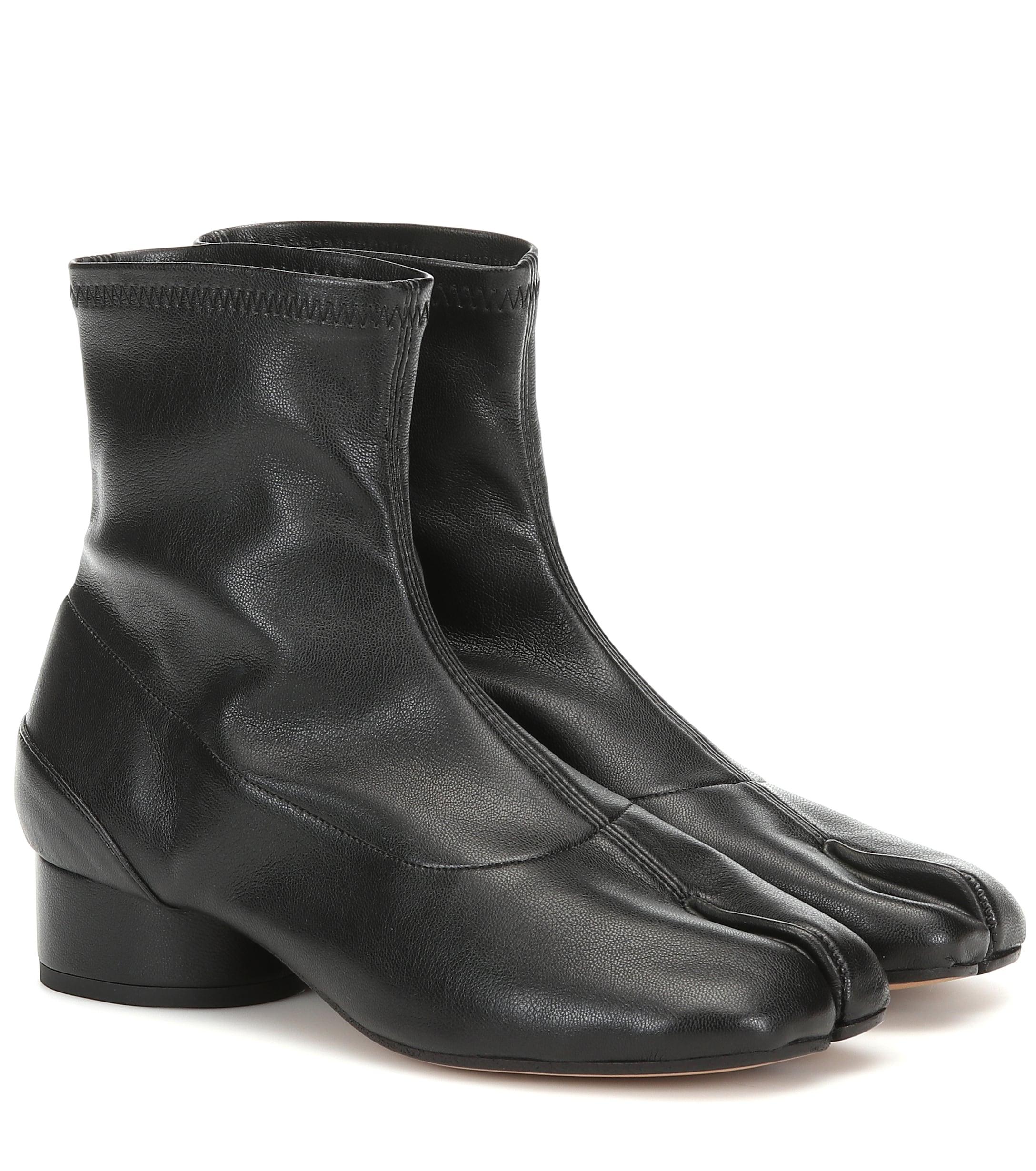 Maison Margiela Tabi Leather Ankle Boots in Black - Lyst