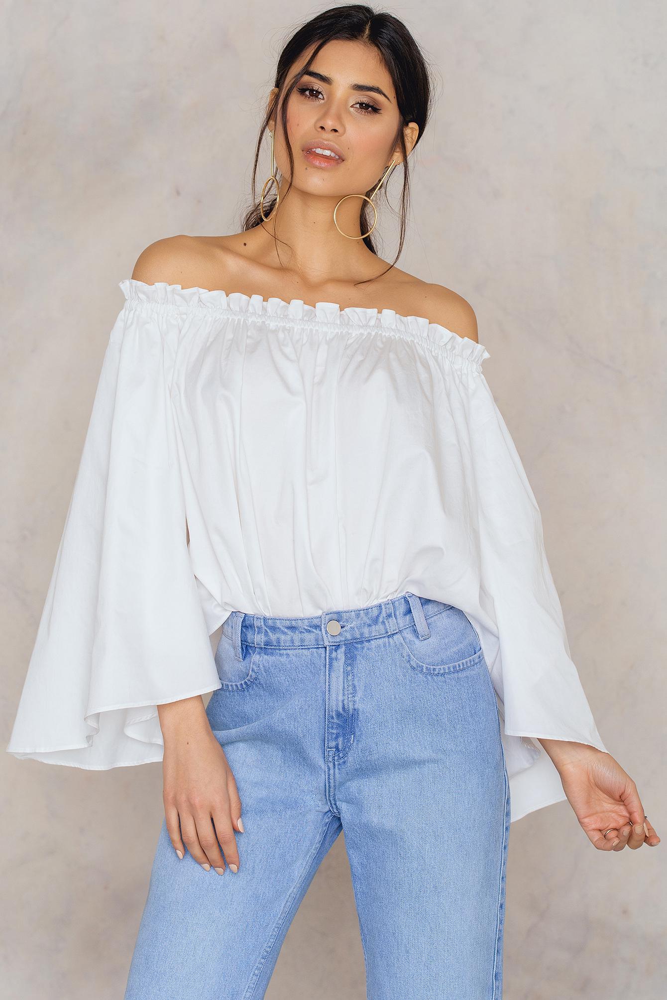 wide sleeve top