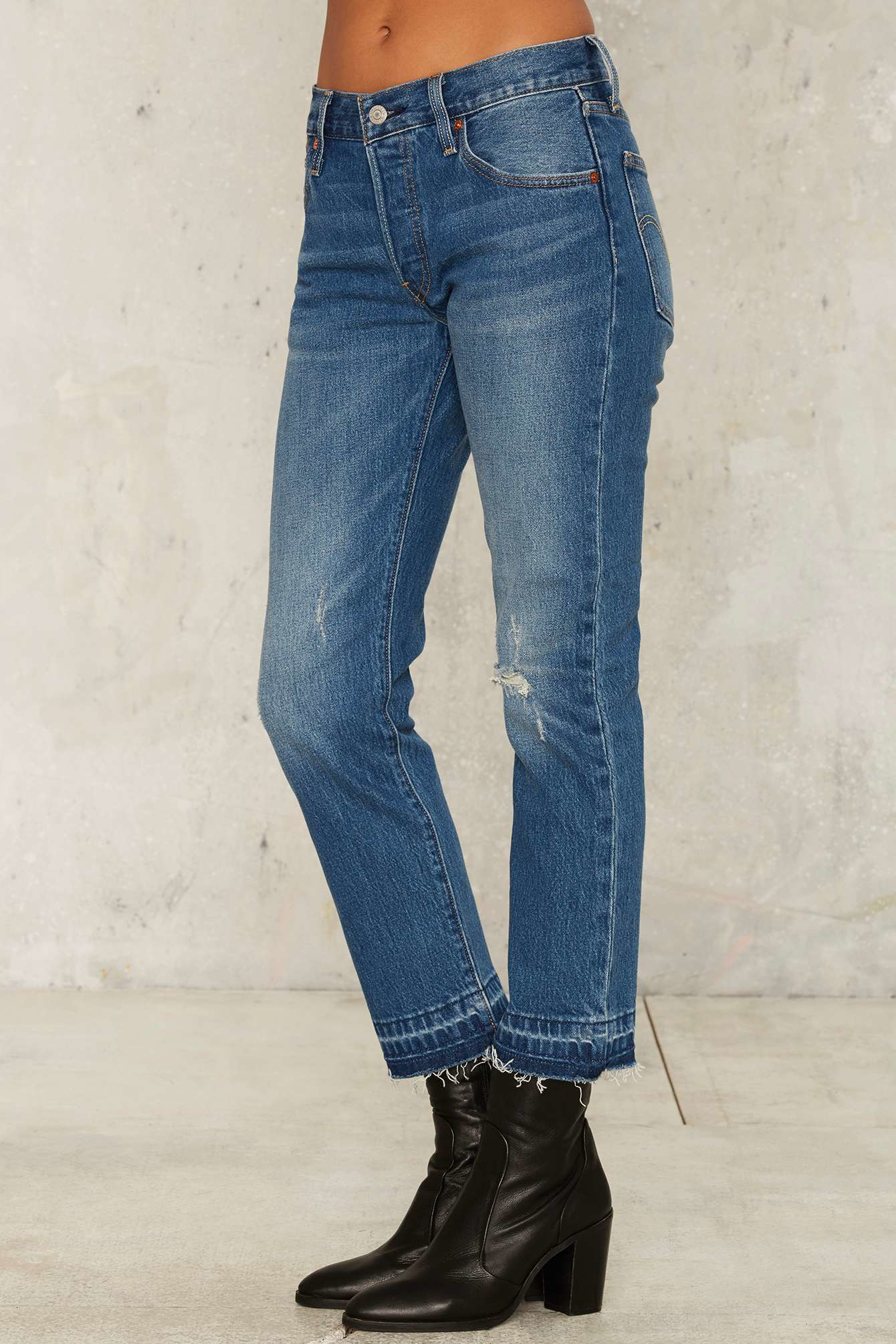 Lyst Levis Jeans For Women 501 Jeans Wear And Tear In Blue 