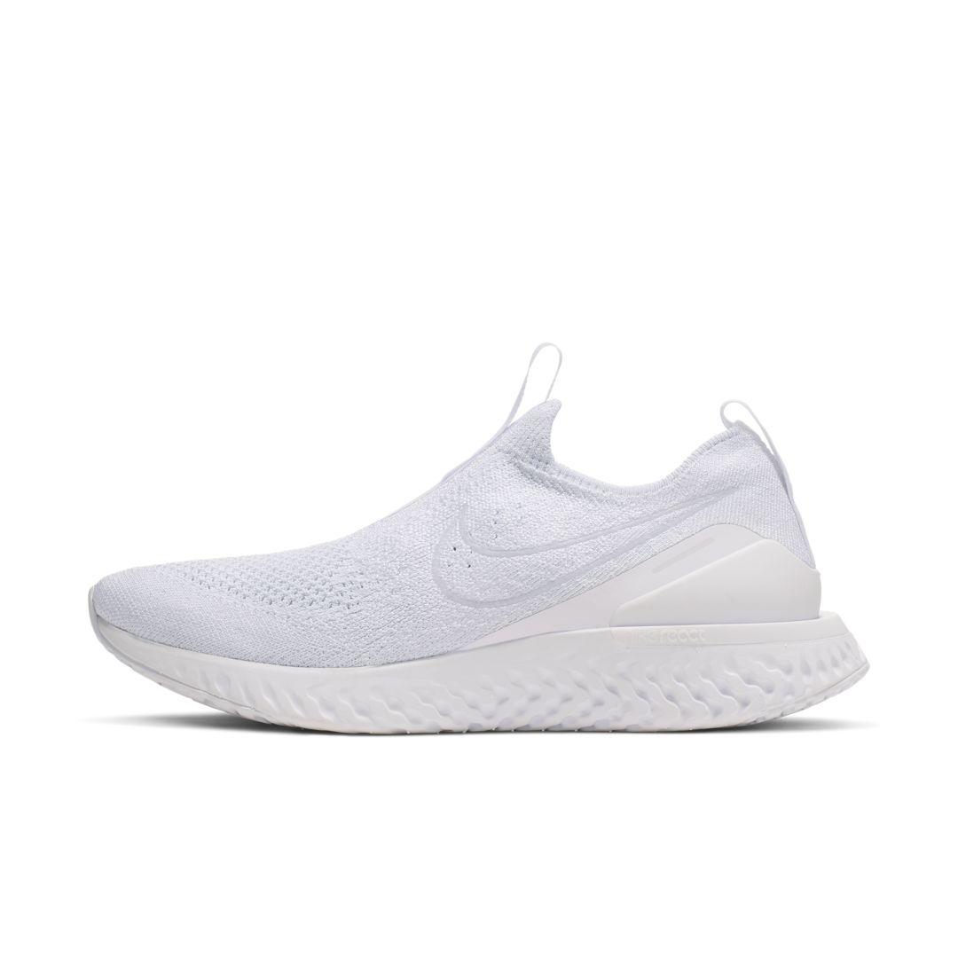 white nike running shoes flyknit