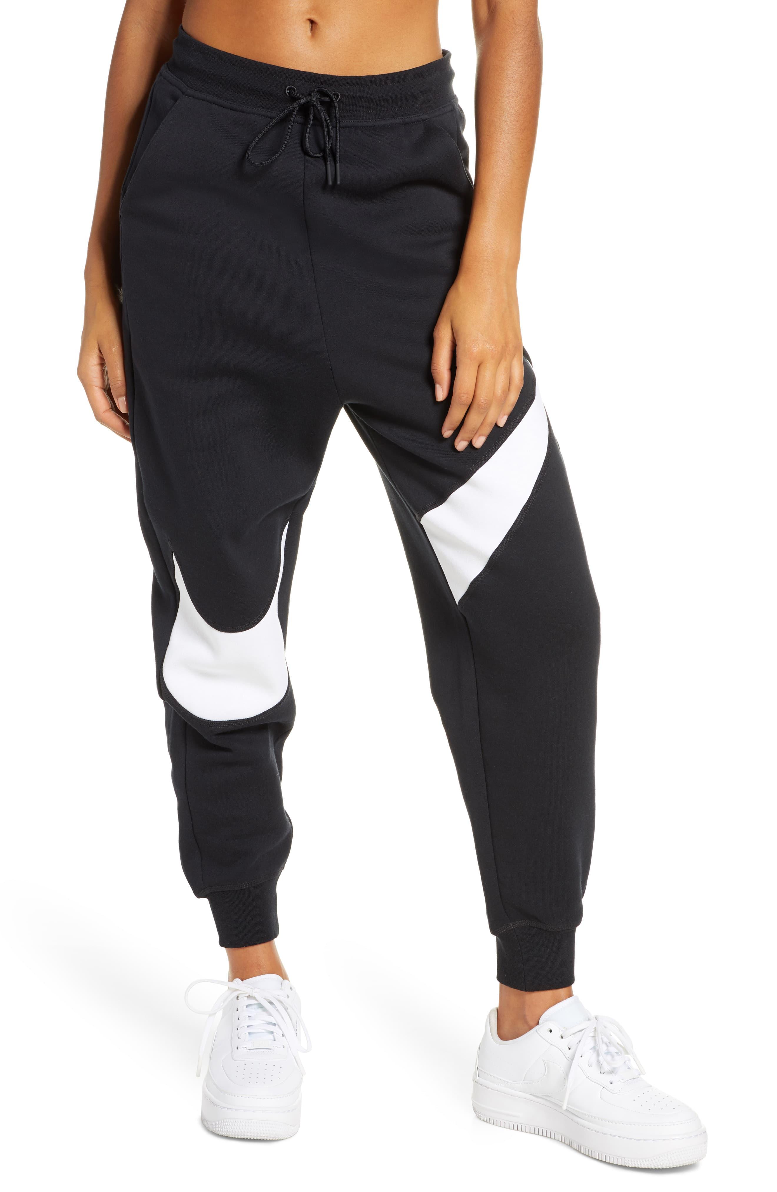 womens fleece nike pants