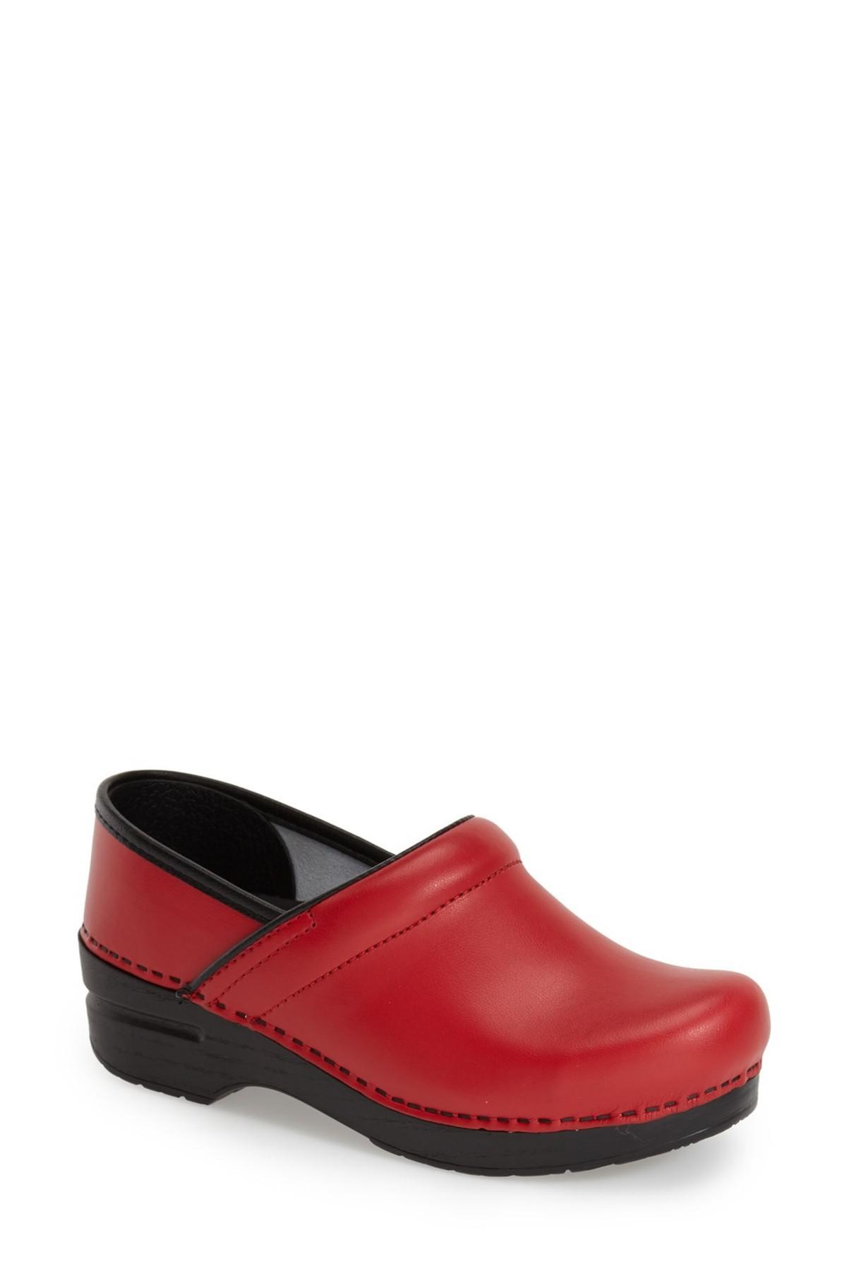 Lyst Dansko 'pro' Clog in Red