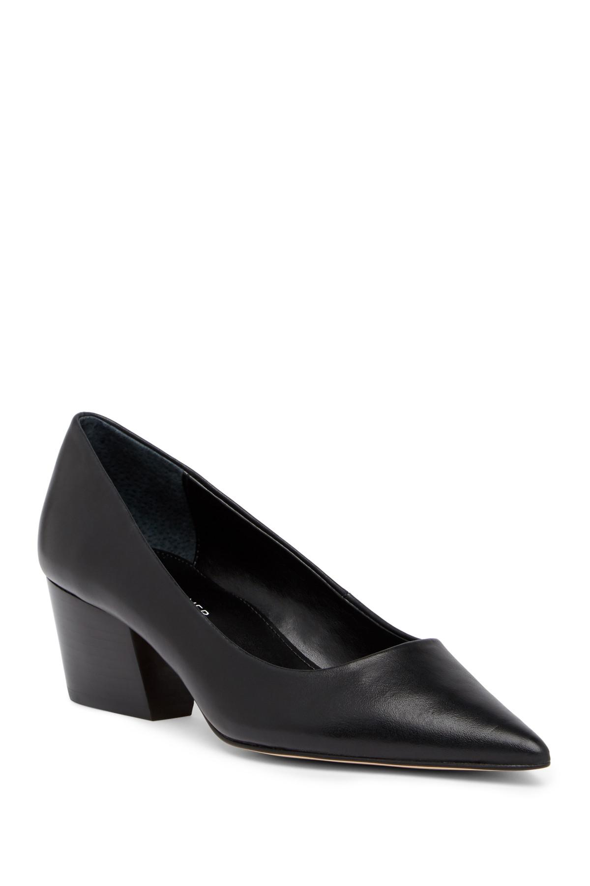 donald pliner botti pumps
