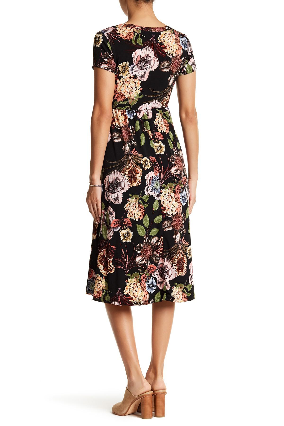 Lyst - West Kei Short Sleeve Floral Print Midi Dress in Black