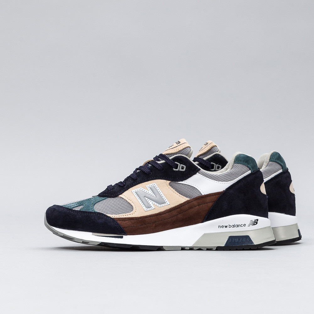 NEW Balance m770 KGR Made in UK Black/Red Sneaker Scarpe Sportive NEW Balance m770 KGR Made in UK Black/Red Sneaker Scarpe Sportive