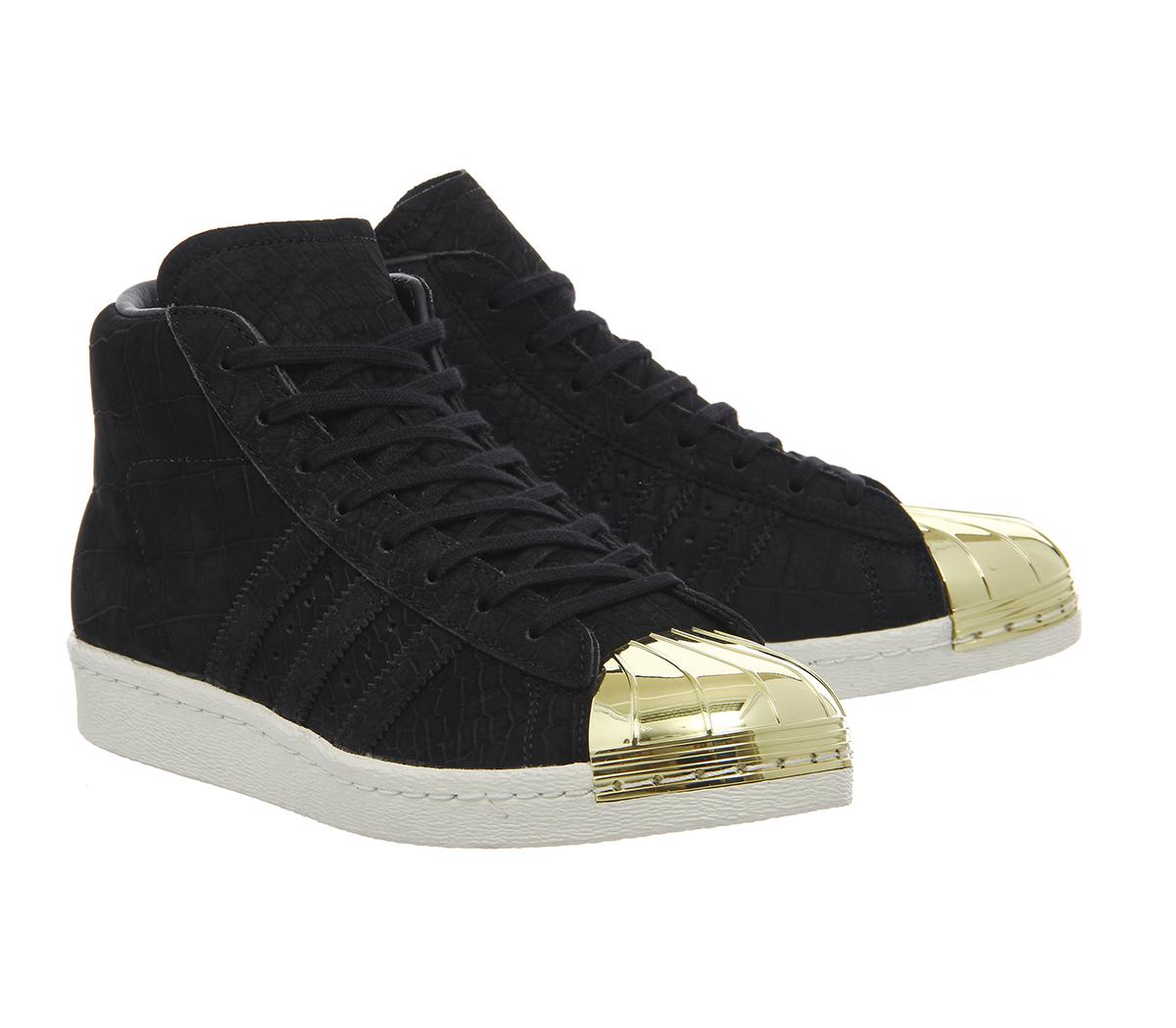 pointed toe trainers