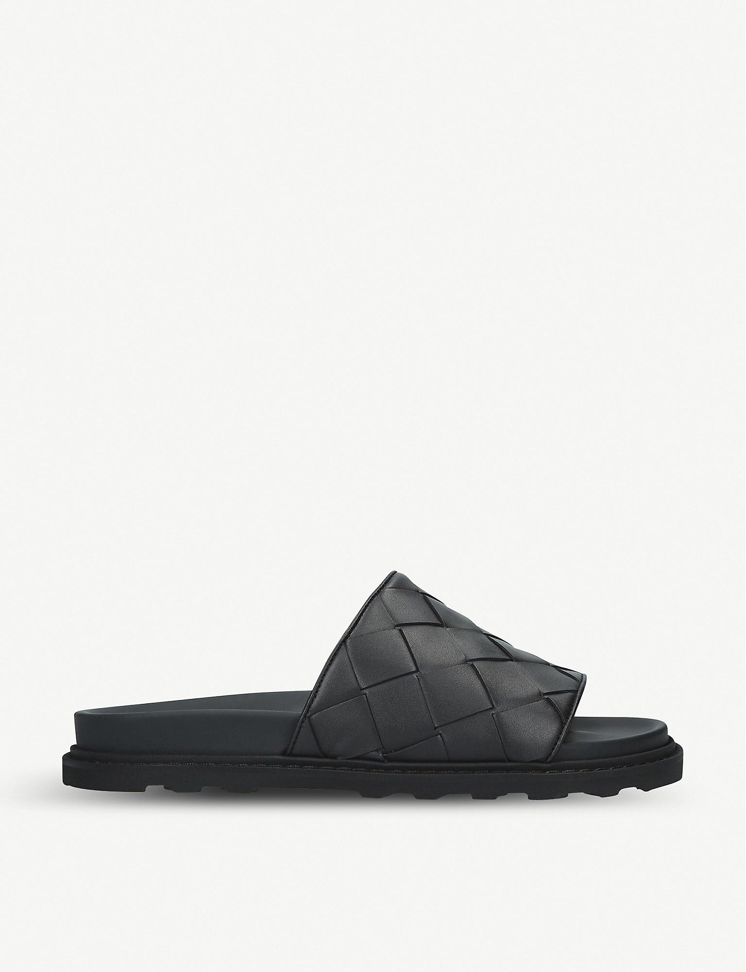 Bottega Veneta Intrecciato Leather Slider Sandals in Black for Men - Lyst