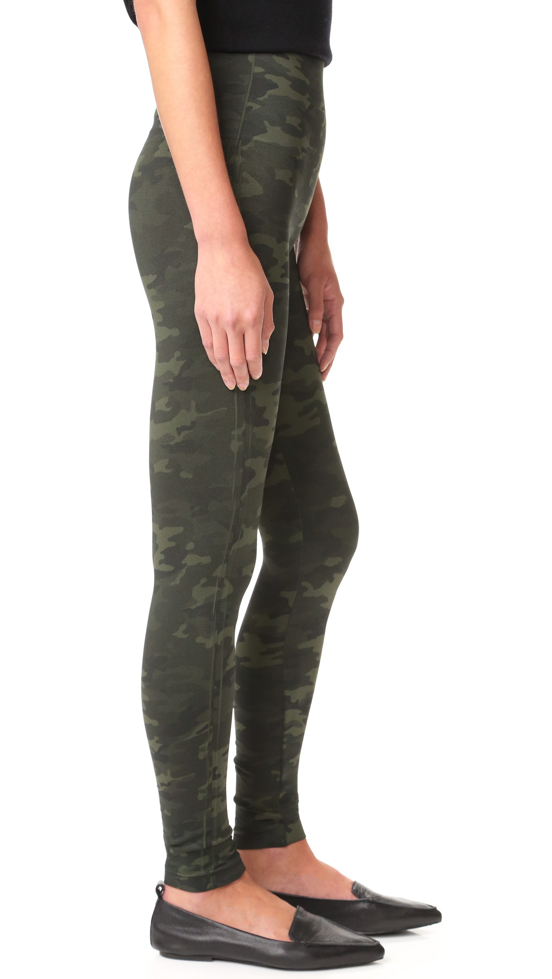 Spanx Seamless Camo Leggings in Green (Green Camo) | Lyst