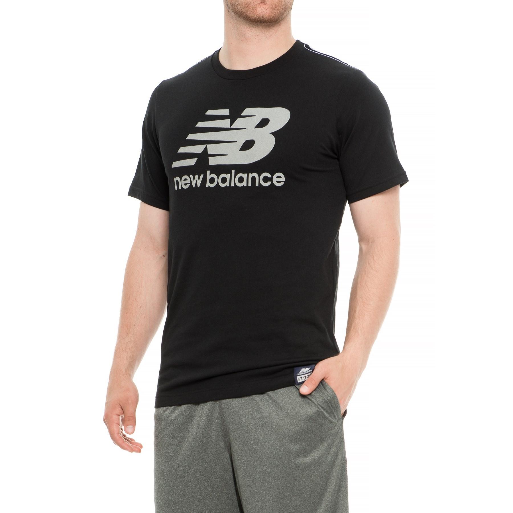 New Balance Essential Plus Logo T-shirt in Black for Men - Lyst
