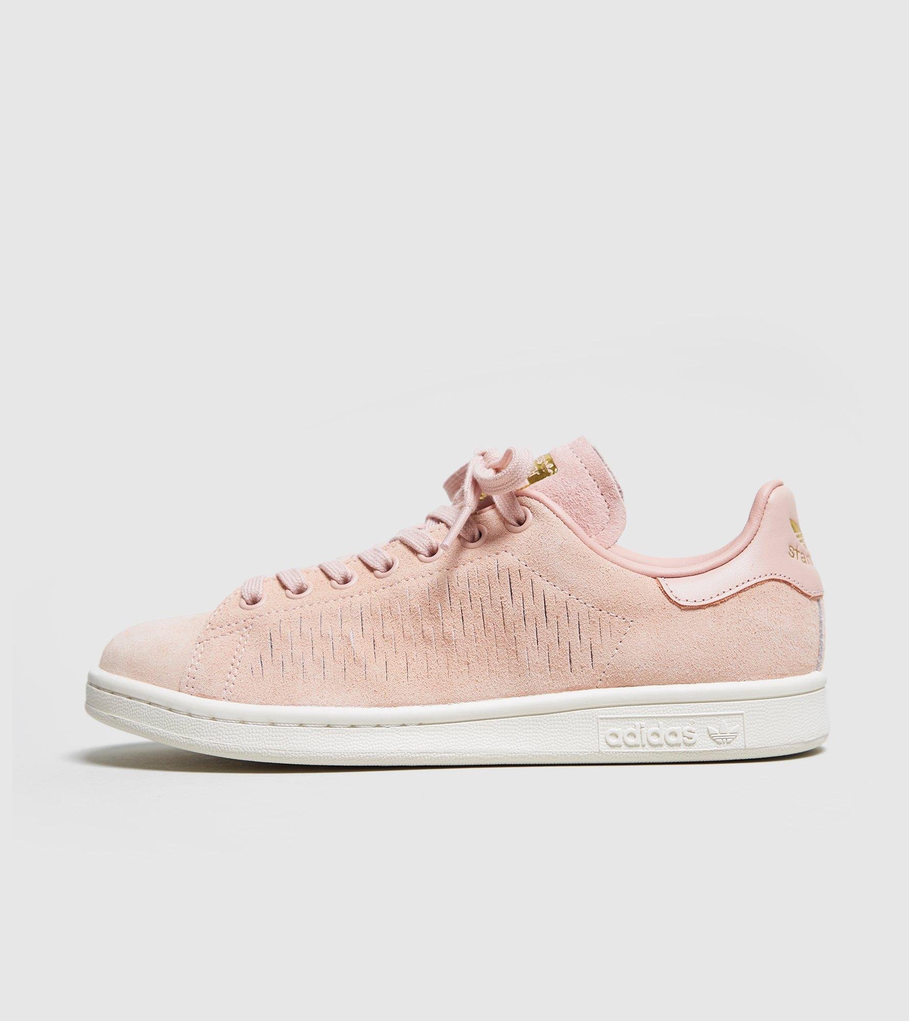 stan smith w pink