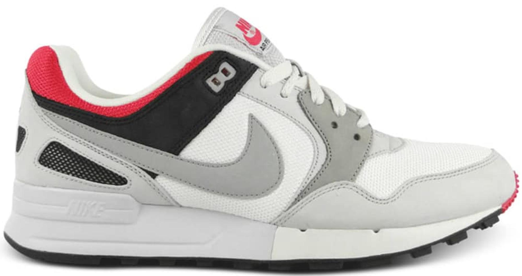nike pegasus grey
