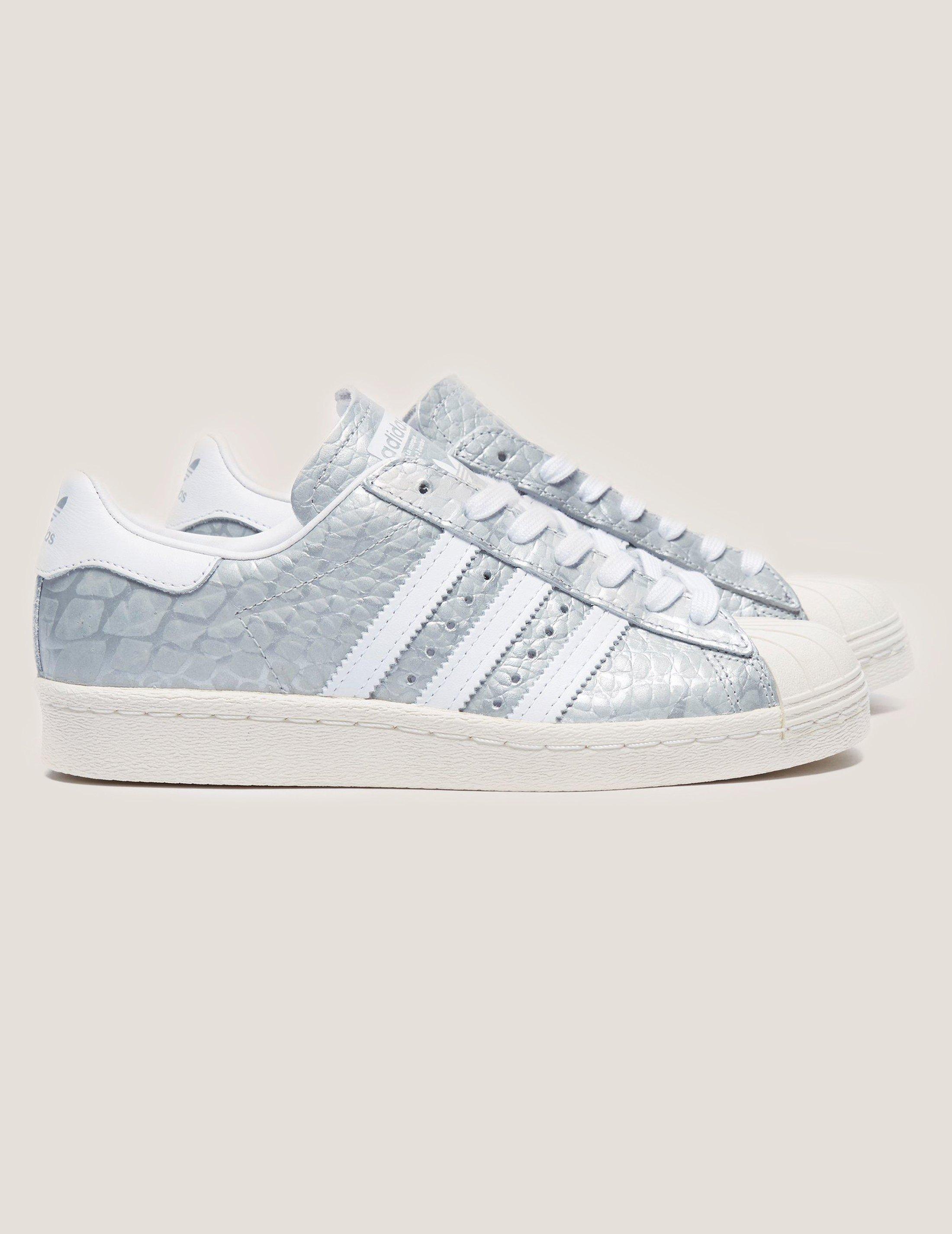 lyst adidas superstar argento metallico originali delle donne lyst adidas superstar argento metallico originali delle donne