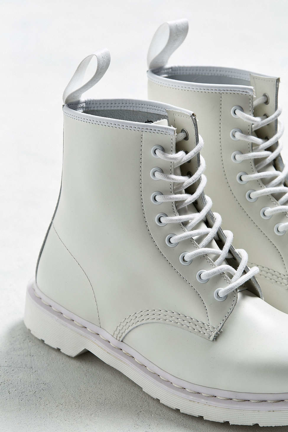 dr martens 1460 mono smooth white