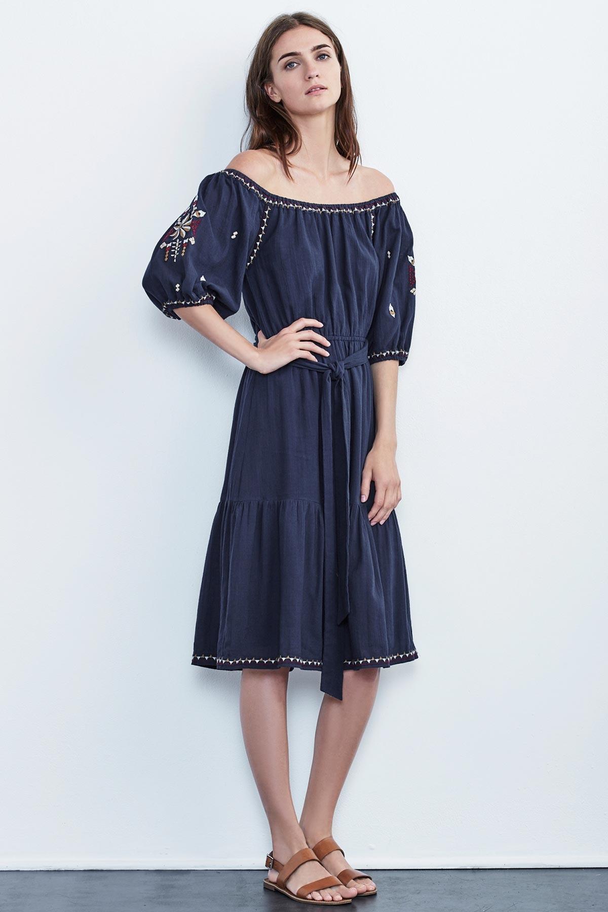 Lyst Velvet By Graham & Spencer Monae Embroidered Crinkle Cotton