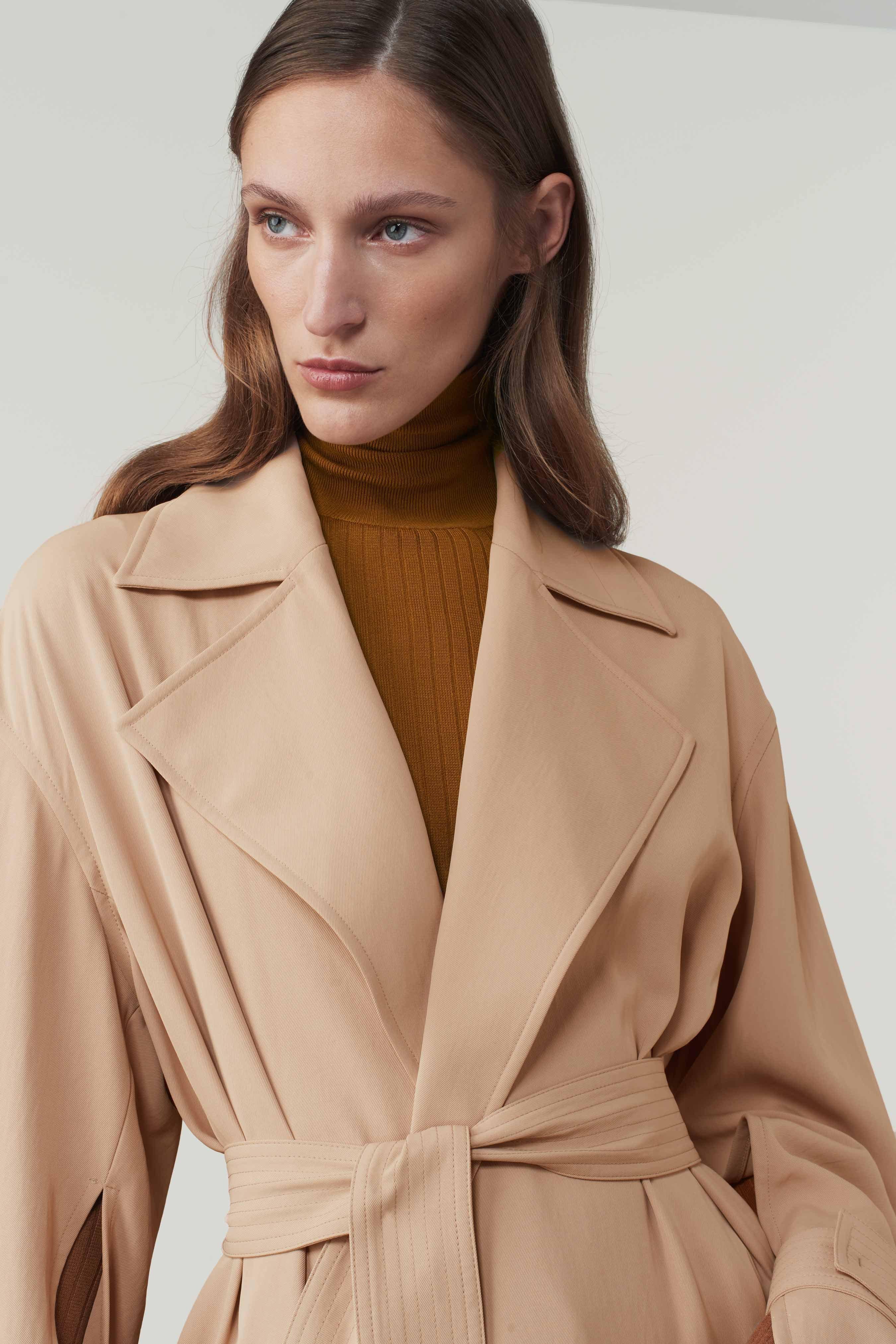Lyst Victoria Beckham Fluid Trench Coat In Natural