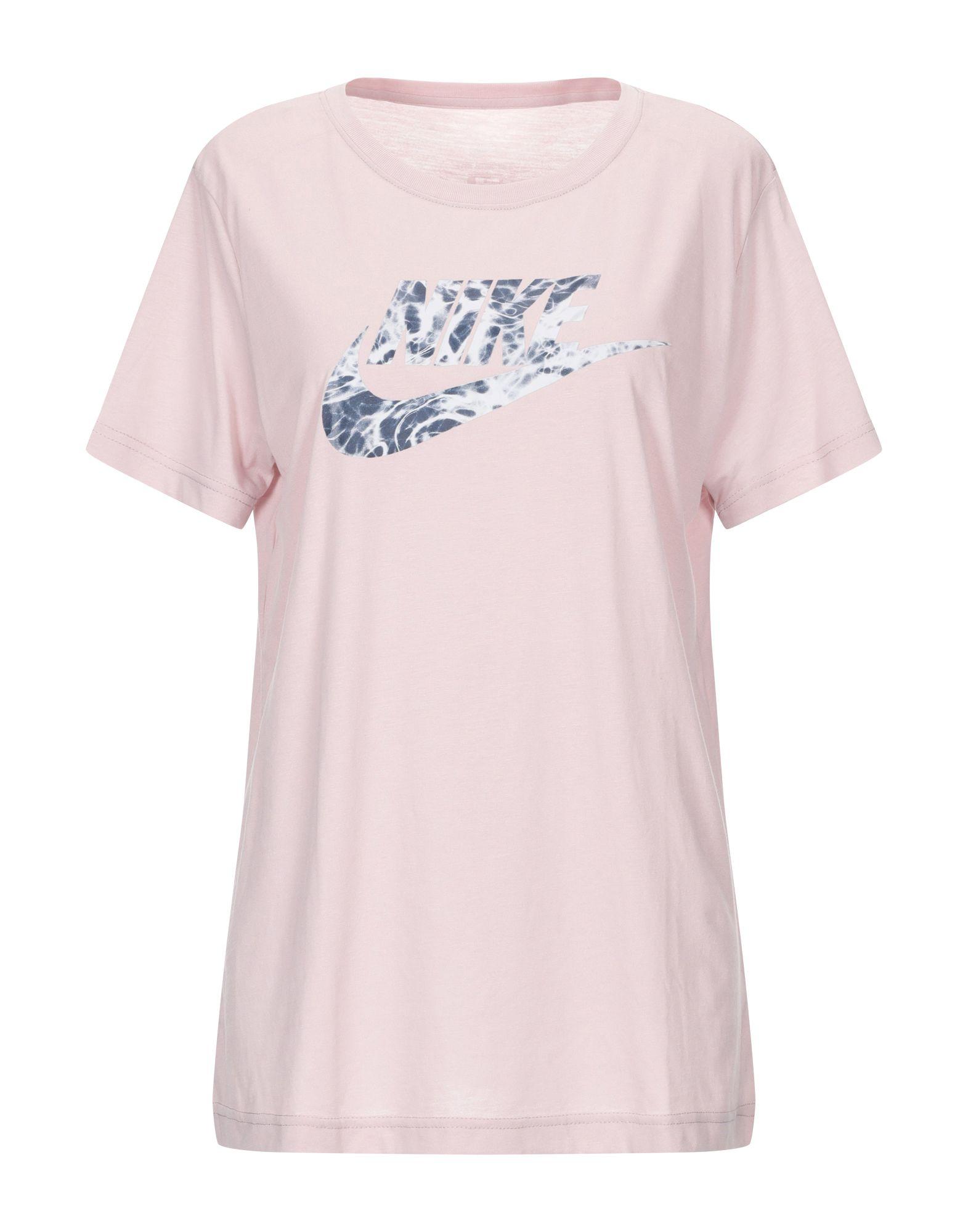 Nike Synthetic T-shirt in Pink - Lyst
