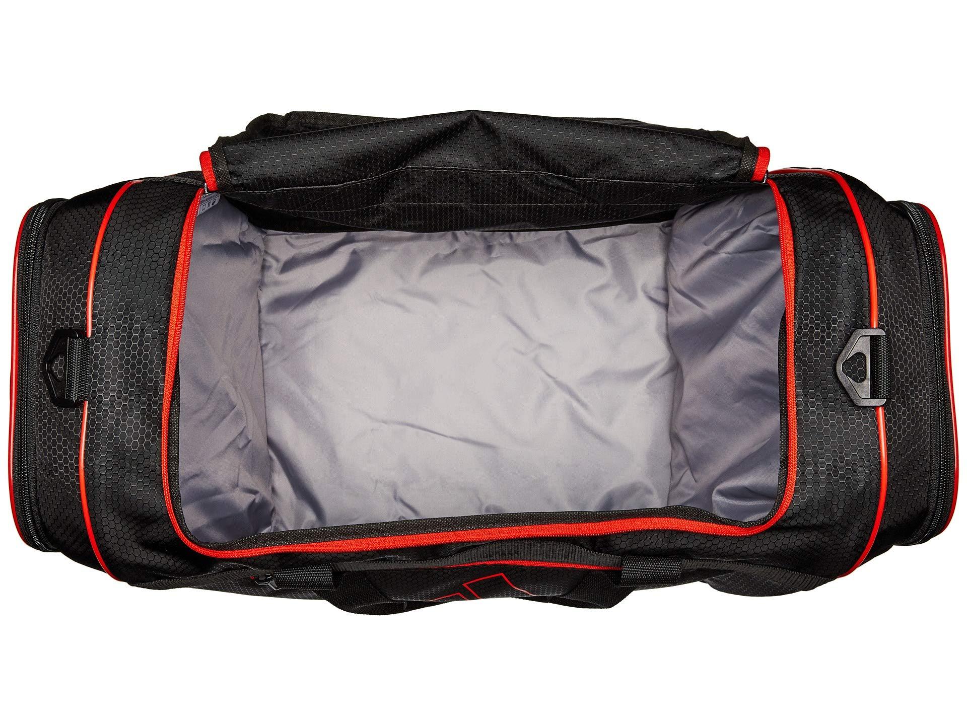 defender iii medium duffel