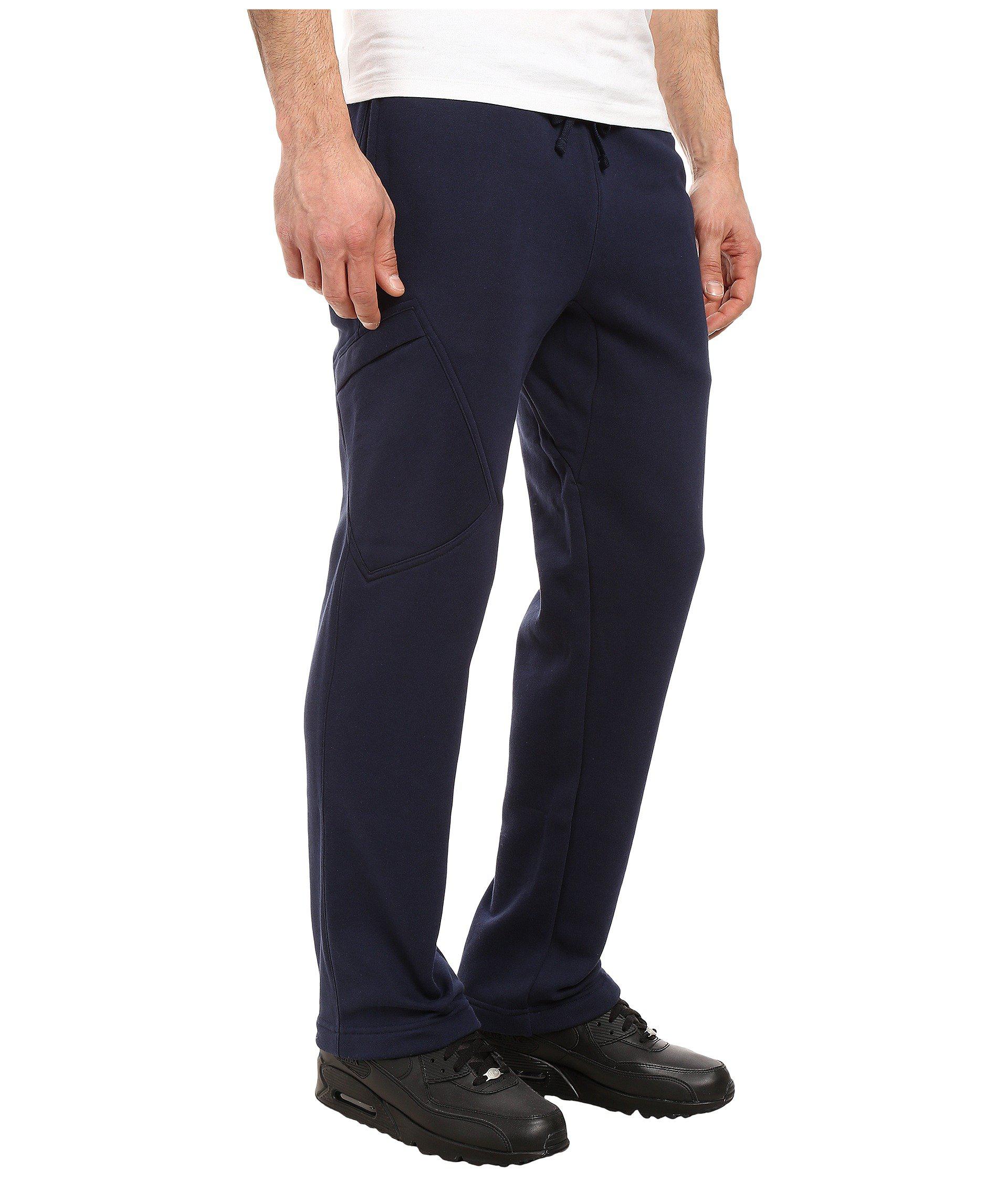 nike club fleece cargo pants