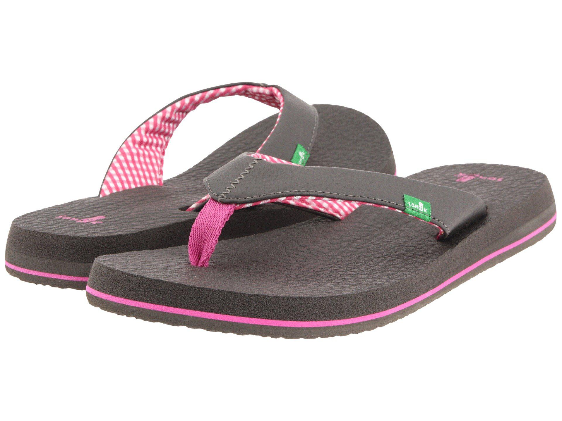 sanuk yoga mat sandals