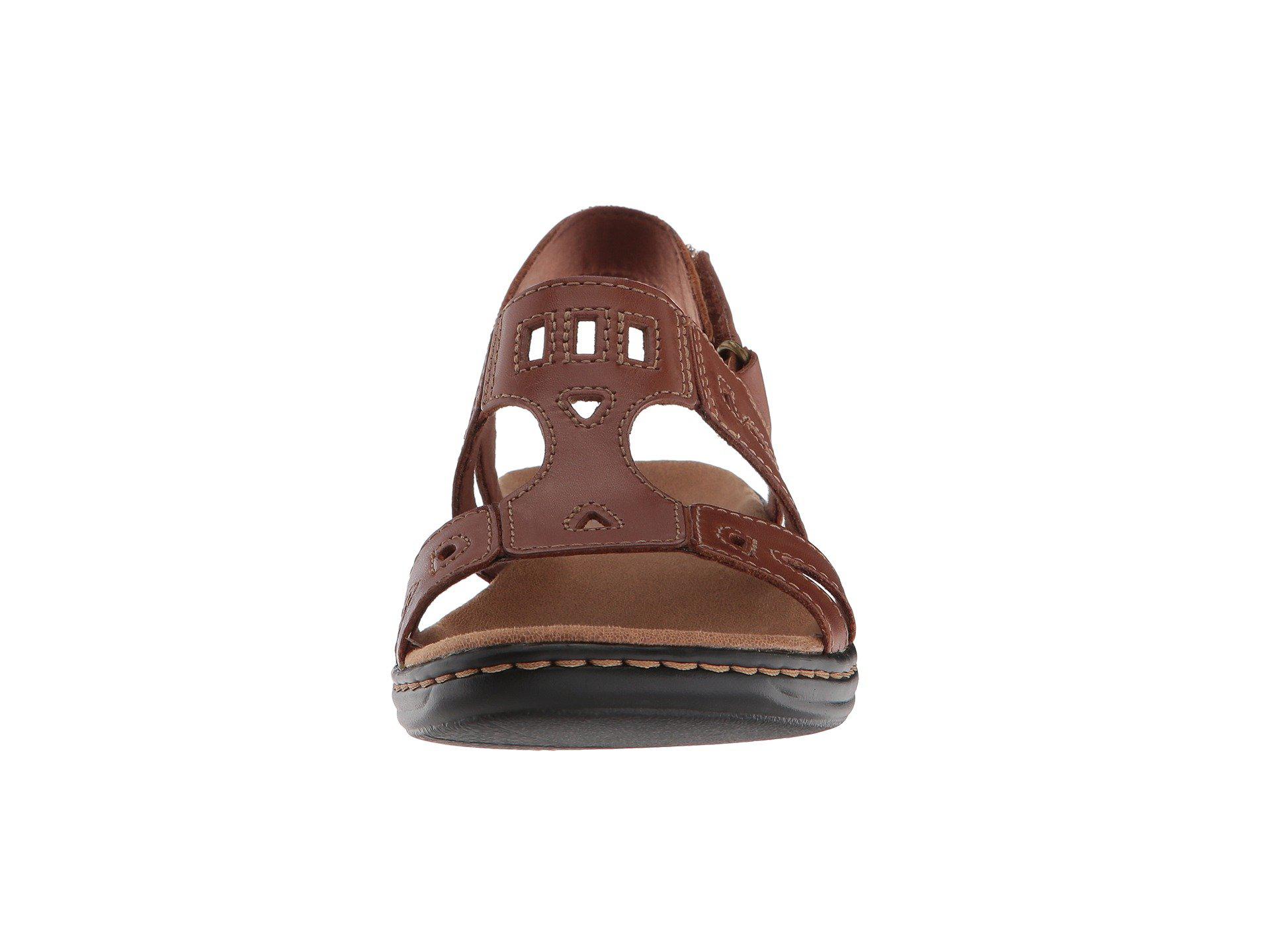 clarks womens tan sandals