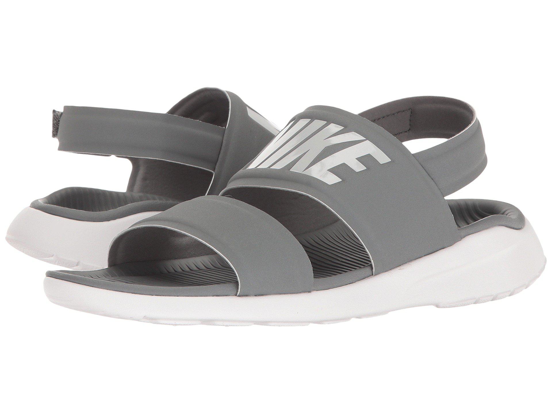 lyst nike tanjun sandalo (cool grigio / bianco / di puro platino) donne lyst nike tanjun sandalo (cool grigio / bianco / di puro platino) donne